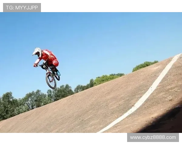 成都极限运动队在世界攀岩锦标赛中以100分稳居积分榜首位